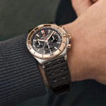 Breitling - Chronomat B01 42